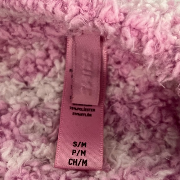 Skims Pink Houndstooth Fuzzy Sweater - Picture 2 of 2